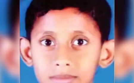 സഹോദരിയോടൊപ്പം വീടിനുള്ളില്‍ കളിക്കവെ കഴുത്തില്‍ തോര്‍ത്ത് കുരുങ്ങിയതിനെത്തുടര്‍ന്ന് ഒന്‍പതാം ക്ലാസ് വിദ്യാര്‍ഥി മരിച്ചു.