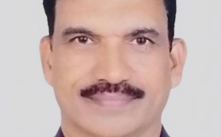 ജനക്ഷേമത്തിനായുള്ള നിരന്തര സഞ്ചാരി  ഡോ. ദിനേശൻ ചെറുവാട് IAS