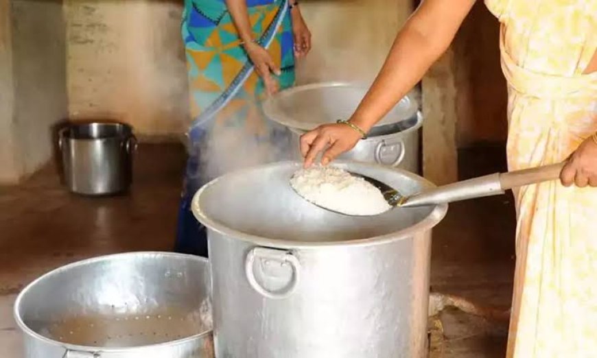അരി വിതരണം നിലച്ചതോടെ ജില്ലയിലെ സ്കൂളുകളിലെ ഉച്ചഭക്ഷണ വിതരണം പ്രതിസന്ധിയിൽ