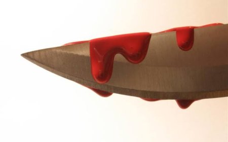 തിരുവനന്തപുരത്ത് പിതാവ് മകന്‍റെ കഴുത്തിൽ വെട്ടി