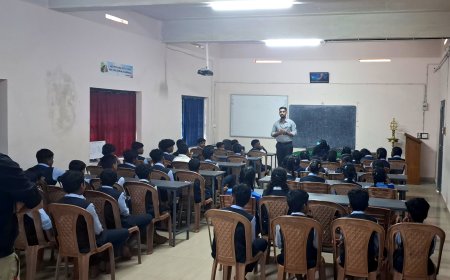 ദേശീയ യുവജന ദിനം : സ്കൂൾ വിദ്യാർത്ഥികൾക്കായി ക്ലാസുകൾ സംഘടിപ്പിച്ചു