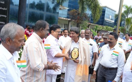 സജീവ് ഗായത്രിയെ സീനിയർചേമ്പർ ഇന്റർനാഷണൽ ആദരിച്ചു.