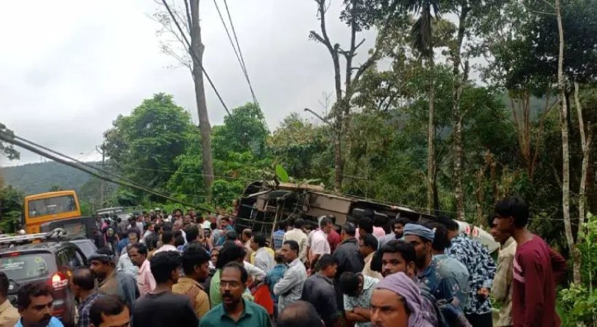 ടൂറിസ്റ്റ് ബസ് മറിഞ്ഞ് അപകടം; അഞ്ച് പേര്‍ക്ക് പരുക്ക്