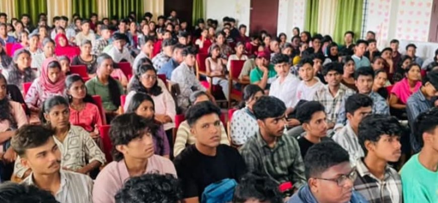 ഇടുക്കി ജില്ലാ പോലീസിന്റെ ആഭിമുഖ്യത്തിൽ ട്രാഫിക് ബോധവൽക്കരണ ക്ലാസ്സ്  നടത്തപ്പെട്ടു.