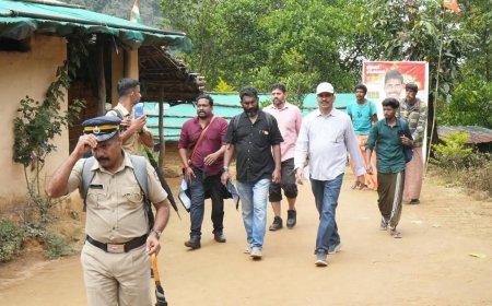 തദ്ദേശ തിരഞ്ഞെടുപ്പിന്റെ ഒരുക്കങ്ങള്‍ വിലയിരുത്തുന്നതിനായി ജില്ലാ കളക്ടര്‍ ഇടമലക്കുടി സന്ദര്‍ശിച്ചു