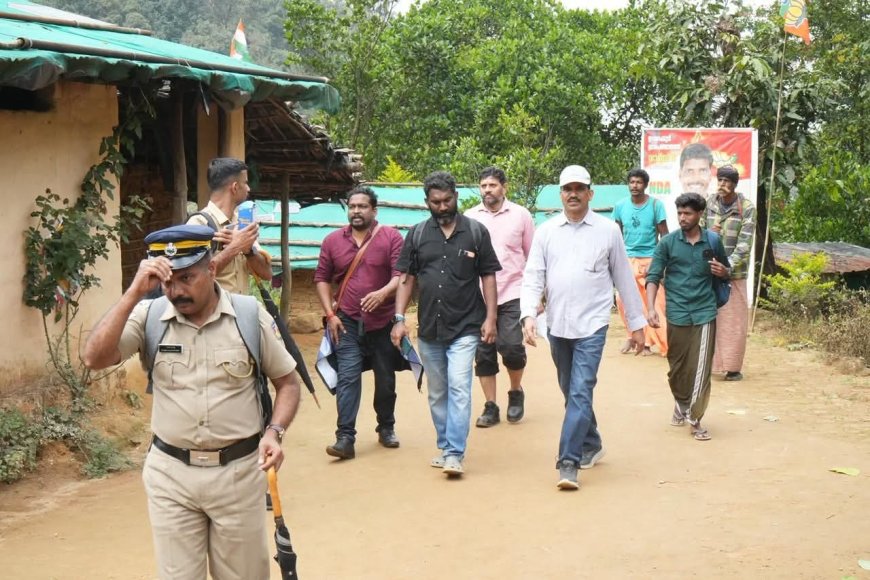 തദ്ദേശ തിരഞ്ഞെടുപ്പിന്റെ ഒരുക്കങ്ങള്‍ വിലയിരുത്തുന്നതിനായി ജില്ലാ കളക്ടര്‍ ഇടമലക്കുടി സന്ദര്‍ശിച്ചു