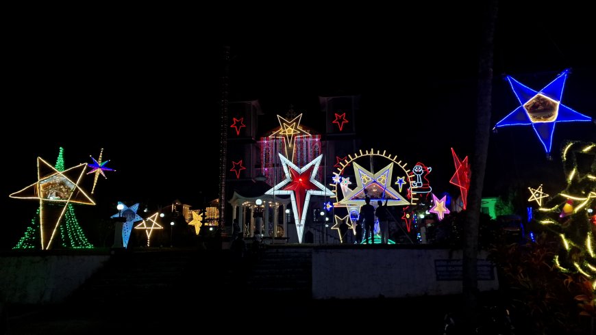 ഇരട്ടയാർ സെന്റ് തോമസ് ദേവാലയത്തിലെ നക്ഷത്ര ഗ്രാമം ഇത്തവണയും ശ്രദ്ധ നേടുന്നു