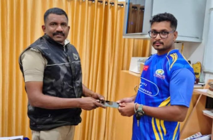 നഷ്ടപ്പെട്ട മൊബൈൽ ഫോൺ കണ്ടെത്തി തിരികെ നൽകി മൂന്നാർ പോലീസ്