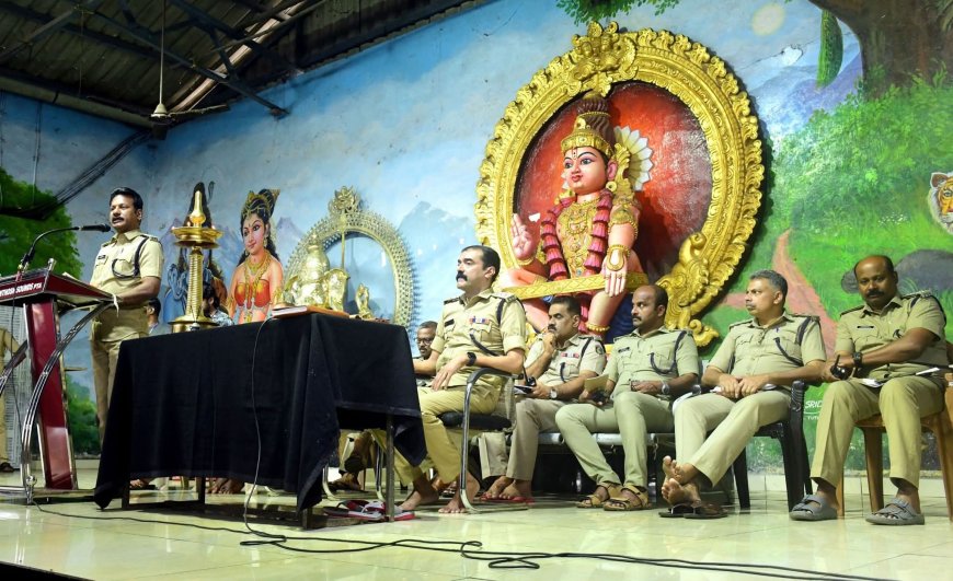 മകരവിളക്ക് മഹോത്സവം: പോലീസിന്റെ പുതിയ ബാച്ച് ചുമതലയേറ്റെടുത്തു