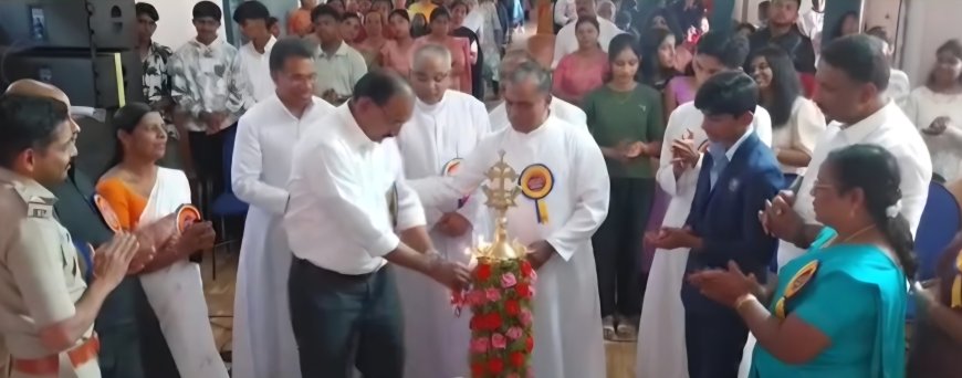 വാഴവര സെന്റ് മേരിസ് ഹൈസ്കൂളിന്റെ 47-ാം വാർഷികാഘോഷവും അധ്യാപക രക്ഷാകർത്യ ദിനാചരണവും യാത്രയയപ്പ് സമ്മേളനവും നടന്നു