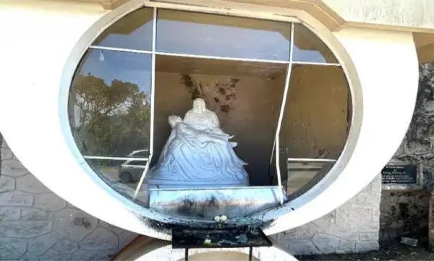 പള്ളിയുടെ കുരിശടി സാമൂഹിക വിരുദ്ധർ അടിച്ചു തകർത്തു