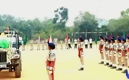 വണ്ടൻമേട് എം.ഇ.എസ് ഹയർ സെക്കൻഡറി സ്‌കൂളിൽ എസ്.പി.സി പാസിങ് ഔട്ട് പരേഡ്