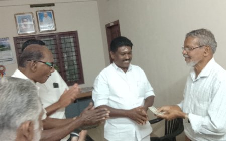 ഓണറേറിയം സംഭാവന നൽകി ഇരട്ടയാർ ഗ്രാമപഞ്ചായത്ത് അംഗം ടി കെ അപ്പുക്കുട്ടൻ
