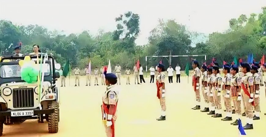 വണ്ടൻമേട് എം.ഇ.എസ് ഹയർ സെക്കൻഡറി സ്‌കൂളിൽ എസ്.പി.സി പാസിങ് ഔട്ട് പരേഡ്