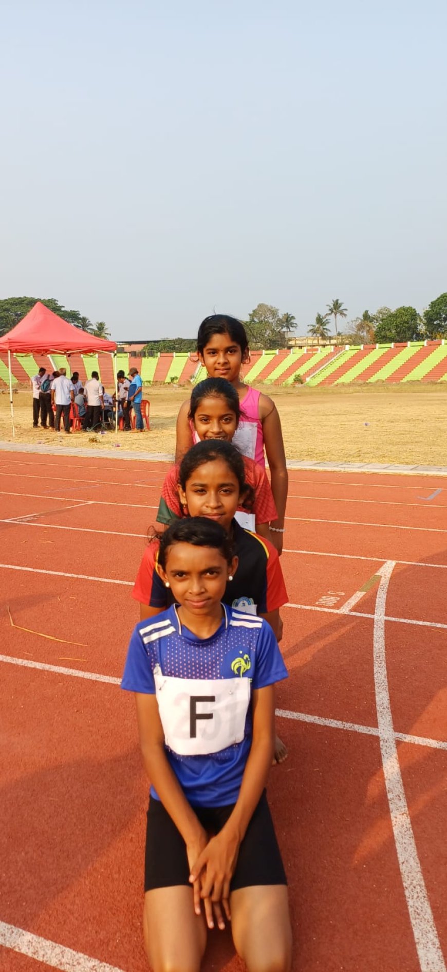 റിലേയിൽ പൊൻ തിളക്കം; സംസ്ഥാന മിനി അത്‌ലറ്റിക് മീറ്റിൽ സ്വർണം നേടി ഇടുക്കിയിലെ മിടുക്കികൾ