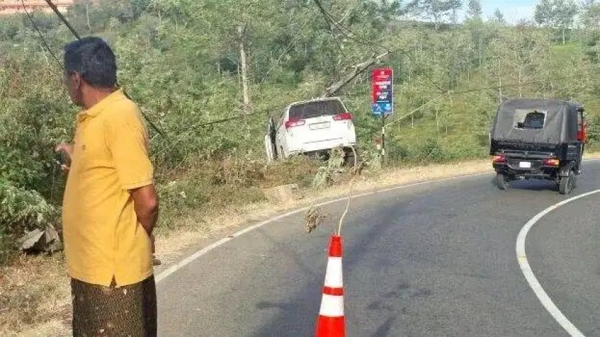 പാമ്പനാർ സേവനാലയം ജംഗ്ഷനിലെ കൊടുംവളവ് അപകട കെണിയായി മാറുന്നു
