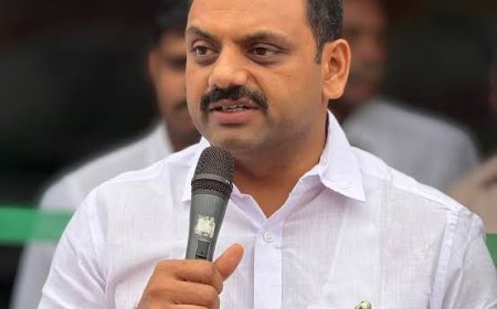 ഉദ്ഘാടന മഹാമഹം സംഘടിപ്പിച്ച് സർക്കാർ ജനങ്ങളെ അപഹസിക്കുന്നു: ഡീൻ കുര്യാക്കോസ് എം.പി