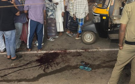 തൂക്കുപാലത്ത് കത്തി കുത്ത്