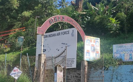 കട്ടപ്പന ഗവ. ട്രൈബൽ ഹയർസെക്കൻഡറി സ്കൂളിന്റെ പിൻഭാഗത്ത് ഇടിഞ്ഞുവീണ മണ്ണ് നീക്കം ചെയ്യാനുള്ള നടപടികൾ ആരംഭിച്ചു