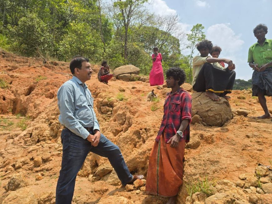 സ്വീപ് വോട്ടർ ബോധവൽക്കരണ പരിപാടി : ജില്ലാ കളക്ടർ ഡോ. ദിനേശൻ ചെറുവാട്ട് വണ്ടിപ്പെരിയാർ മേഖല സന്ദർശിച്ചു