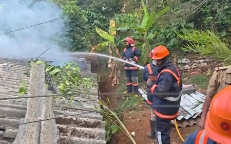 മുളകരമേട്ടിൽ വീടിന് തീ പിടിച്ചു; കിടപ്പുമുറി പൂർണമായി കത്തി നശിച്ചു