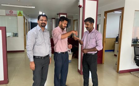 കളഞ്ഞു കിട്ടിയ സ്വർണ്ണ പാദസരം ഉടമയെ കണ്ടെത്തി തിരികെ നൽകി ബാങ്ക് ജീവനക്കാരൻ