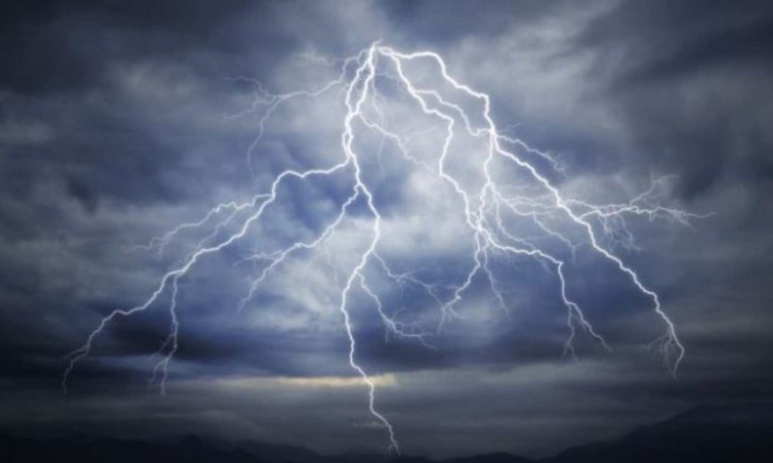 തൊടുപുഴയിൽ ഇടിമിന്നലേറ്റ് പെൺകുട്ടി മരിച്ചു, രണ്ടുപേരുടെ നില ഗുരുതരം