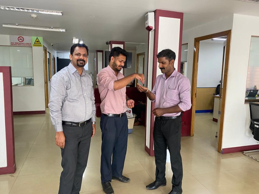 കളഞ്ഞു കിട്ടിയ സ്വർണ്ണ പാദസരം ഉടമയെ കണ്ടെത്തി തിരികെ നൽകി ബാങ്ക് ജീവനക്കാരൻ