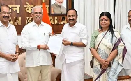 മുഖ്യമന്ത്രിയടക്കം 21 അംഗ മന്ത്രിസഭ തിങ്കളാഴ്ച സത്യപ്രതിജ്ഞ ചെയ്യും