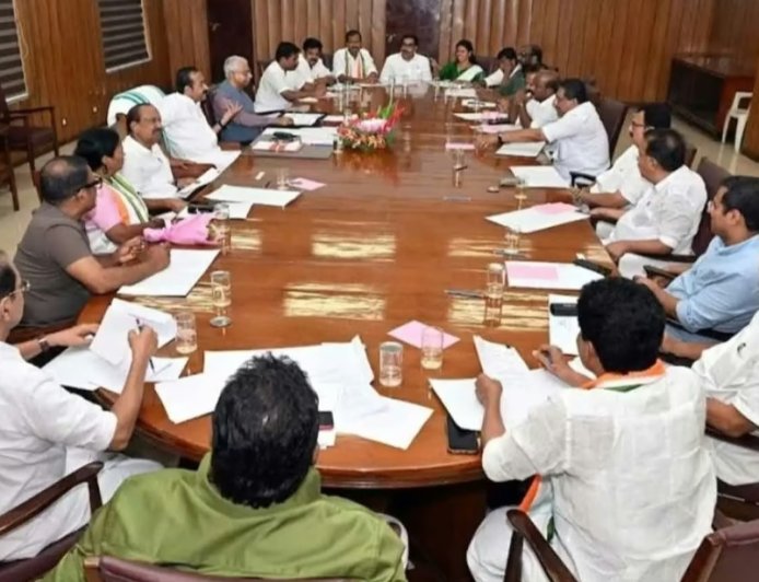 മന്ത്രിമാർക്ക് ജില്ലകളുടെ ചുമതല നിശ്ചയിച്ചു