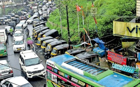 ഗതാഗതക്കുരുക്ക് ഒഴിവാക്കാൻ മൂന്നാറിൽ സമഗ്ര പരിഷ്കരണം; അനധികൃത പാർക്കിംഗിനും വഴിയോര കച്ചവടത്തിനും നിയന്ത്രണം
