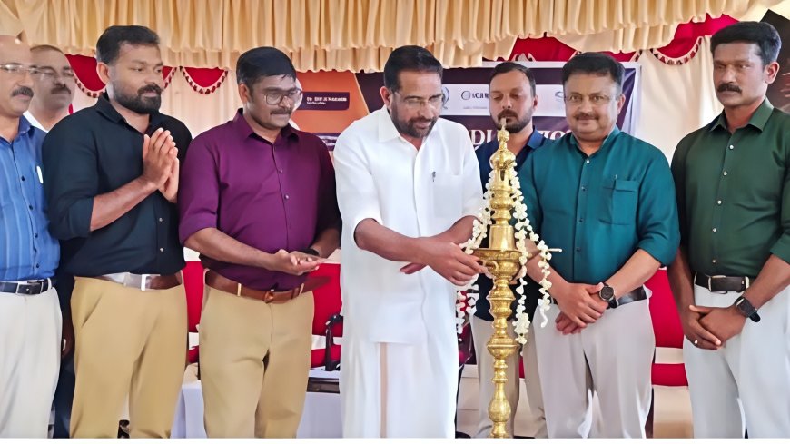 കോമേഴ്സ് വിഭാഗത്തിൽ മികവ് തെളിയിച്ച വിദ്യാർഥികൾക്ക് അനുമോദനം നൽകി