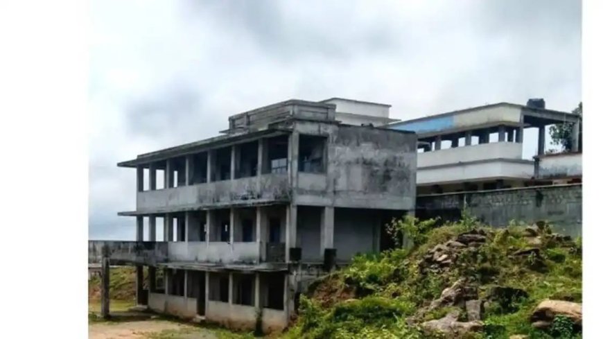 മൂന്ന് കോടി രൂപയുടെ സ്കൂൾ കെട്ടിടം പാതിവഴിയിൽ; വാഗമൺ ഹയർ സെക്കൻഡറി സ്കൂളിലെ ഹൈടെക് സ്വപ്നം ഇനിയും യാഥാർഥ്യമായില്ല