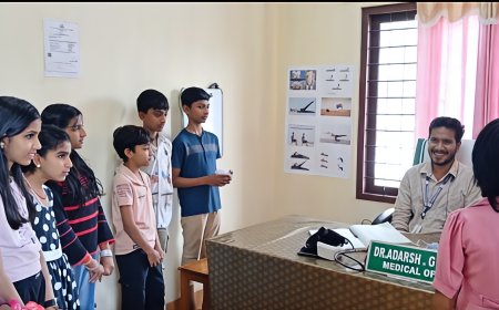 "വെള്ളക്കോട്ടിലെ കരുതലിന് സല്യൂട്ട് ; ഡോക്ടർമാരെ ആദരിച്ച് വിദ്യാർത്ഥികൾ