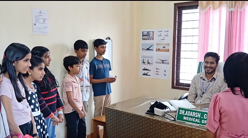 "വെള്ളക്കോട്ടിലെ കരുതലിന് സല്യൂട്ട് ; ഡോക്ടർമാരെ ആദരിച്ച് വിദ്യാർത്ഥികൾ