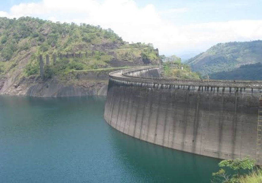 ഇടുക്കി അണക്കെട്ടിൽ ജലനിരപ്പ് താഴുന്നു; വൈദ്യുതി ഉൽപാദനം പ്രതിസന്ധിയിലേക്ക്