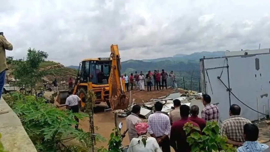 വാഗമണ്ണിൽ വൻ ഭൂമികയ്യേറ്റം ഒഴിപ്പിച്ചു; 10 ഏക്കർ റവന്യൂ ഭൂമി തിരിച്ചുപിടിച്ചു