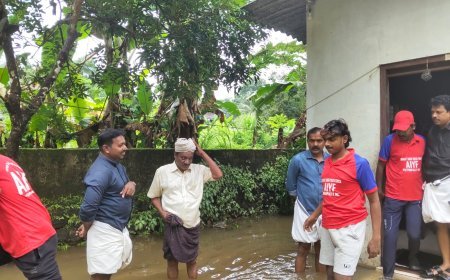 പ്രളയജലത്തിൽ കുടുങ്ങിയ നാല് കുടുംബങ്ങളെ ദുരിതാശ്വാസ ക്യാമ്പിലേക്ക് മാറ്റി