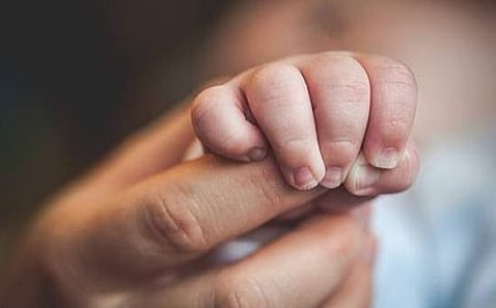ചൂടുവെള്ളം വീണ് പൊള്ളലേറ്റ രണ്ട് വയസുകാരി മരിച്ചു