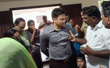 വൈക്കത്തെ ദുരിതാശ്വാസ ക്യാമ്പുകളിൽ സന്ദർശനം നടത്തി എംഎൽഎയും ജില്ലാ കളക്ടറും; ക്യാമ്പ് അംഗങ്ങൾക്കൊപ്പം ഉച്ചഭക്ഷണവും