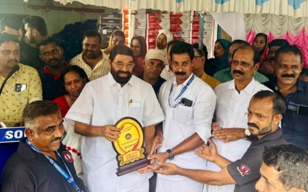 ദുരന്തമുഖങ്ങളിലെ കാവലാളുകൾക്ക് ആദരം