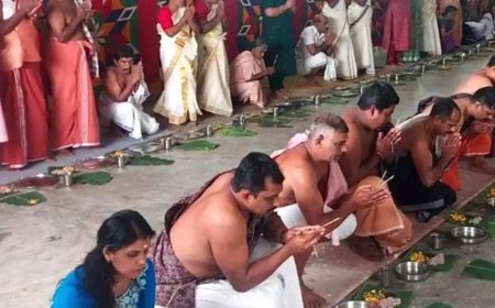 കർക്കടകവാവ് ബലിതർപ്പണം: ക്ഷേത്രങ്ങളിലും സ്നാനഘട്ടങ്ങളിലും വൻ തിരക്ക്