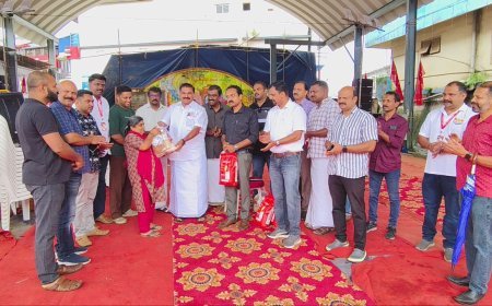 കിടപ്പുരോഗികൾക്ക് ഓണക്കിറ്റുകൾ വിതരണം ചെയ്ത് മലയാളി ചിരി ക്ലബ്.