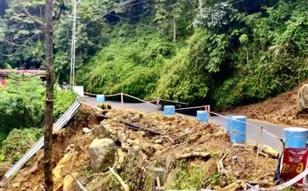 ഉരുള്‍പൊട്ടല്‍ അവശിഷ്ടങ്ങള്‍ നീക്കിയില്ല; കൊട്ടാരക്കര–ദിണ്ഡിഗല്‍ ദേശീയപാതയില്‍ രൂക്ഷ ഗതാഗതക്കുരുക്ക്
