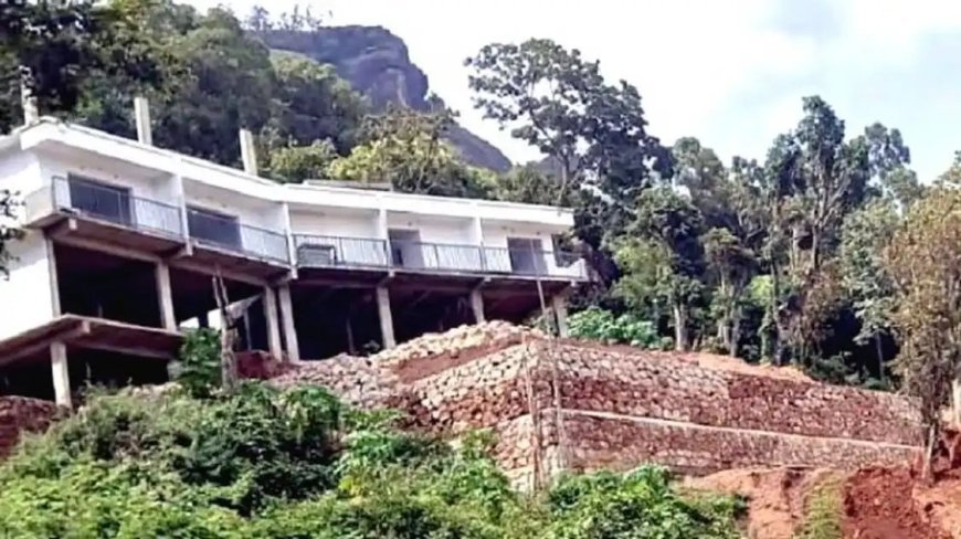 ചിന്നക്കനാലിൽ നിർമാണത്തിലിരുന്ന ബഹുനില കെട്ടിടം ഇടിഞ്ഞുതാഴ്ന്നു