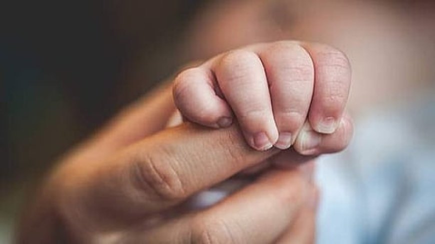 ചൂടുവെള്ളം വീണ് പൊള്ളലേറ്റ രണ്ട് വയസുകാരി മരിച്ചു