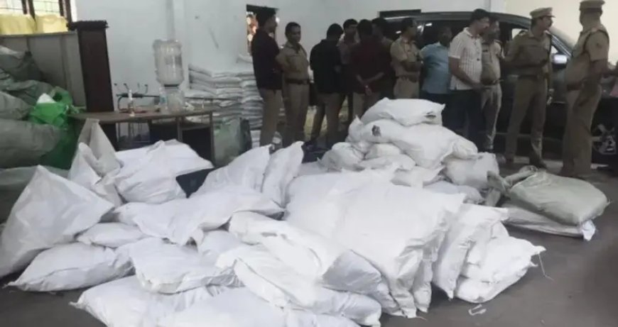 കോട്ടയത്ത് ഗോഡൗണിൽ വൻ പുകയില വേട്ട; 3,500 കിലോയോളം നിരോധിത ഉത്പന്നങ്ങൾ പിടികൂടി