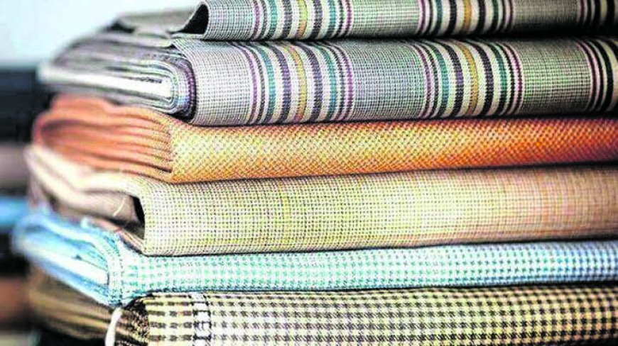 ഗാന്ധിജയന്തി: ഖാദി വസ്ത്രങ്ങൾക്ക് 30 ശതമാനം വരെ റിബേറ്റ്