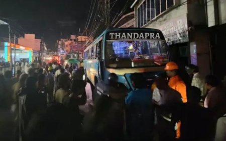 കോട്ടയത്ത് സ്വകാര്യ ബസ് ഫുട്പാത്തിലേക്ക് പാഞ്ഞുകയറി; ആറുപേർക്ക് പരിക്ക്, രണ്ടുപേരുടെ നില ഗുരുതരം