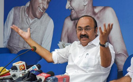 ദുരിതാശ്വാസനിധി സഹായത്തിന് വരുമാനപരിധി മൂന്ന് ലക്ഷമാക്കി; ജില്ലാ കലക്ടർമാർക്ക് ഒരു കോടി രൂപ വീതം അൺടൈഡ് ഫണ്ട്
